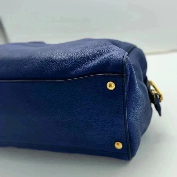 PRADA Vitello Daino Grained Leather with FREE ENTRUPY when purchased! - Picture 4 of 16